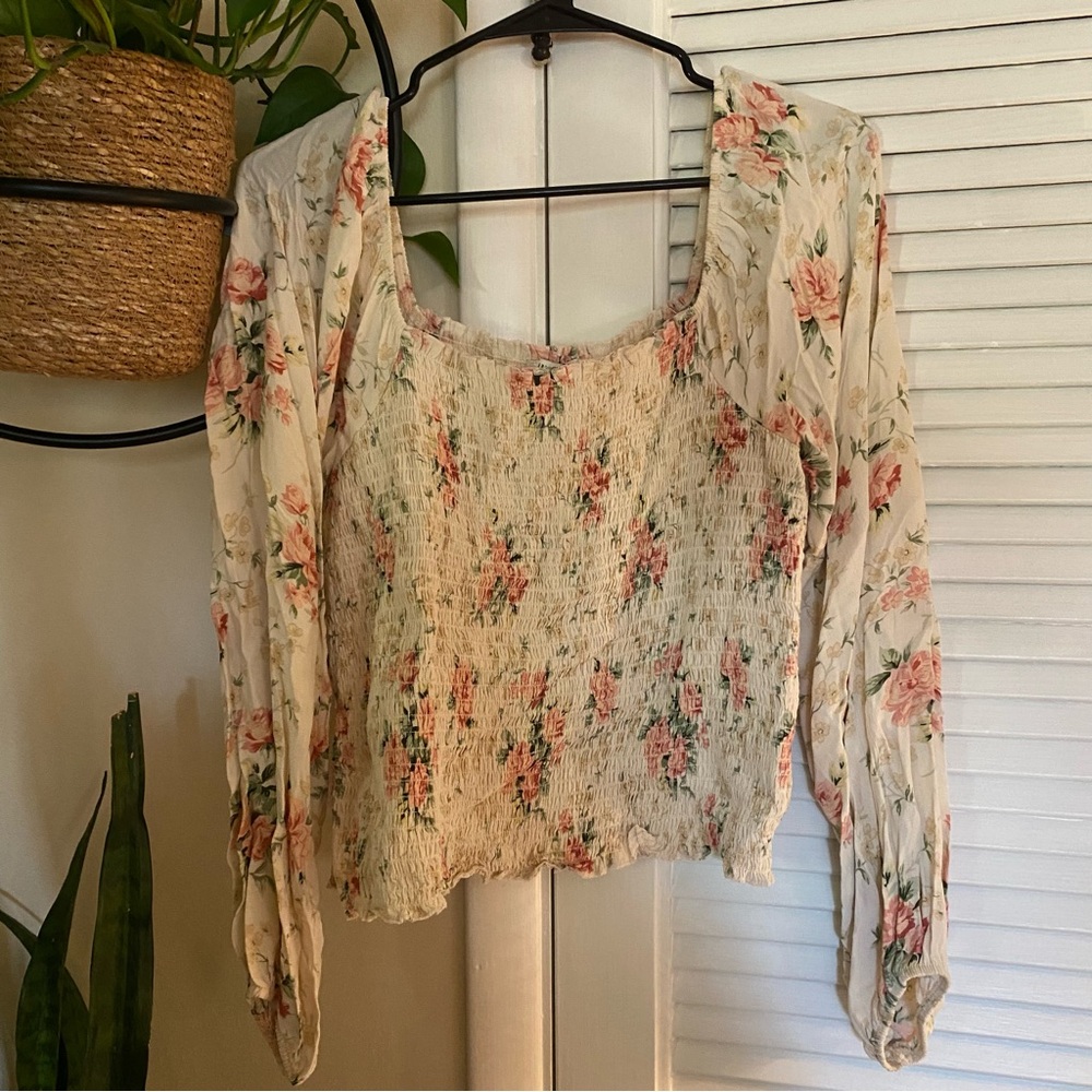 American Eagle floral top